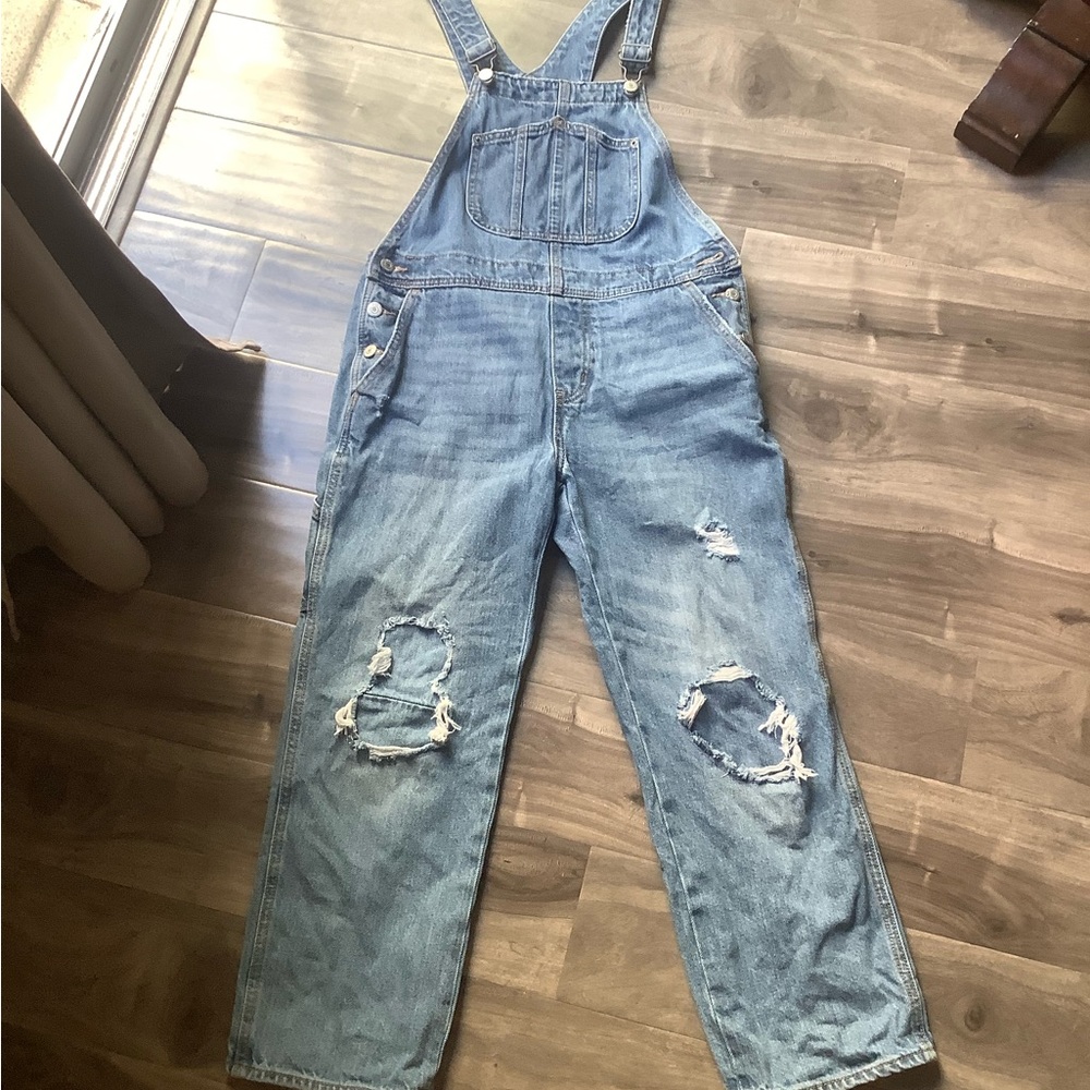 Old Navy distressed overalls size6
